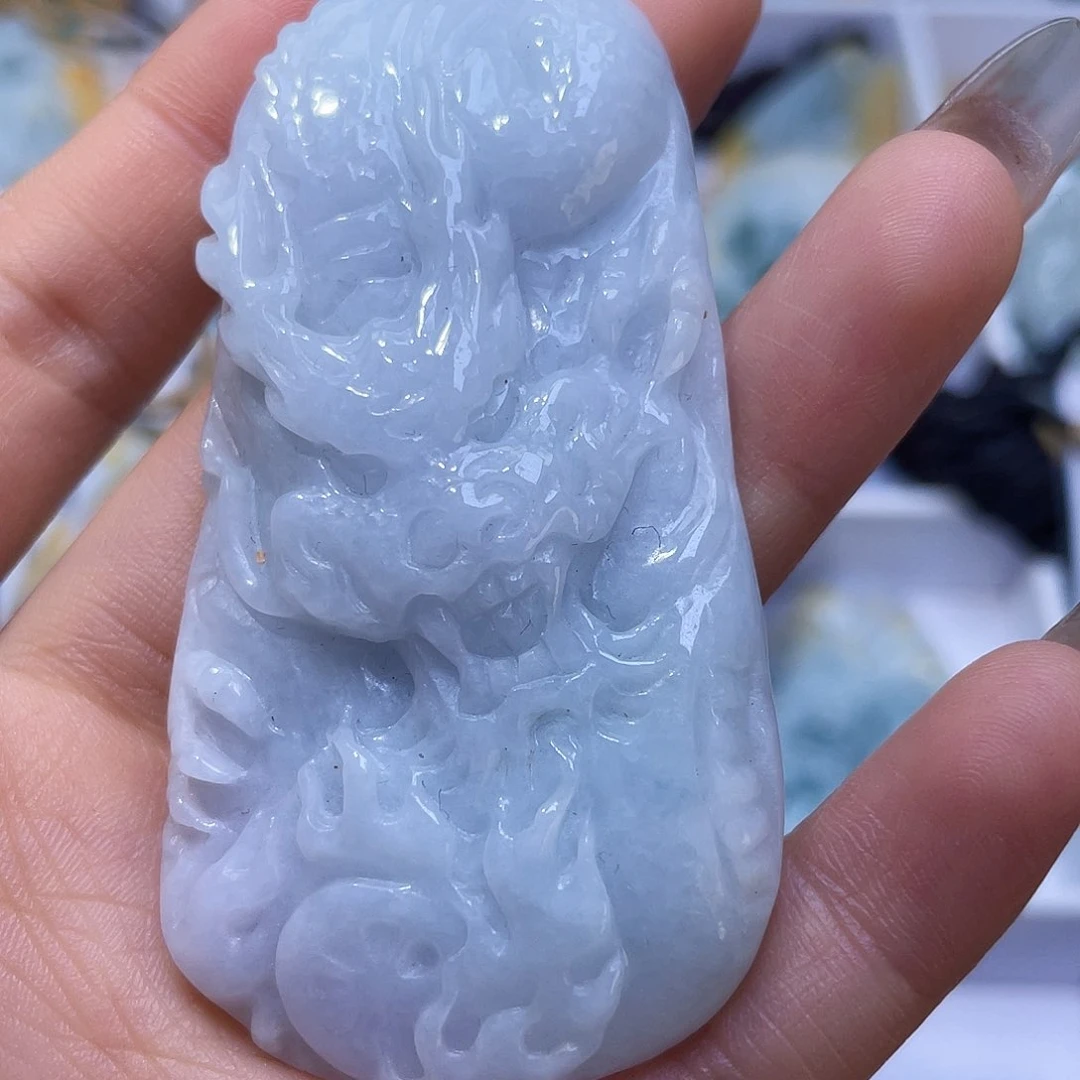 翡翠未镶嵌颈饰一