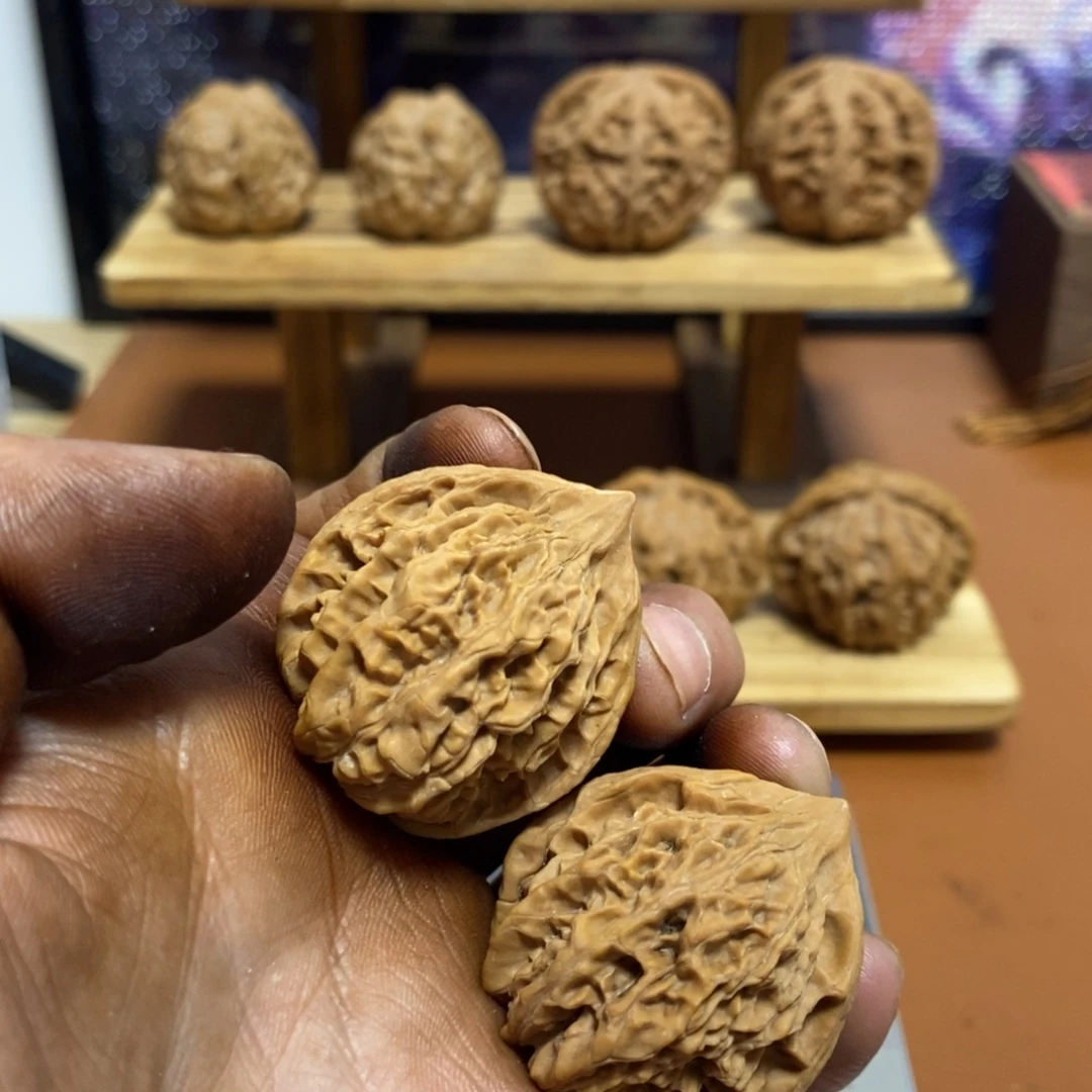 吊坠文玩核桃血灯笼