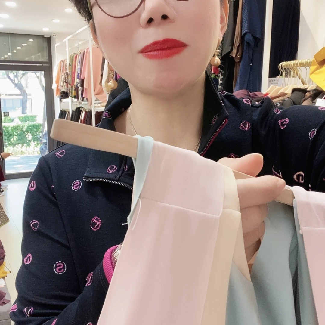 肥肥伊人精品女装