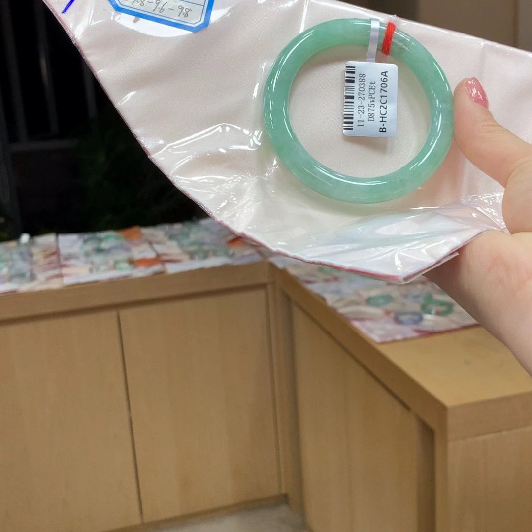 未镶嵌手镯翡翠不退不换