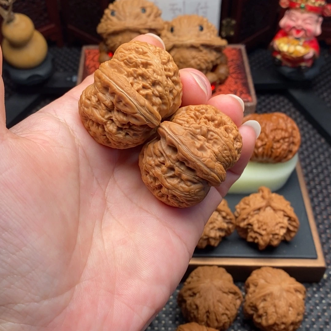 文玩核桃把件特价元宝42.5尺