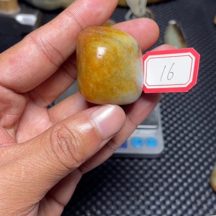 颈饰足铂镶嵌和田玉16