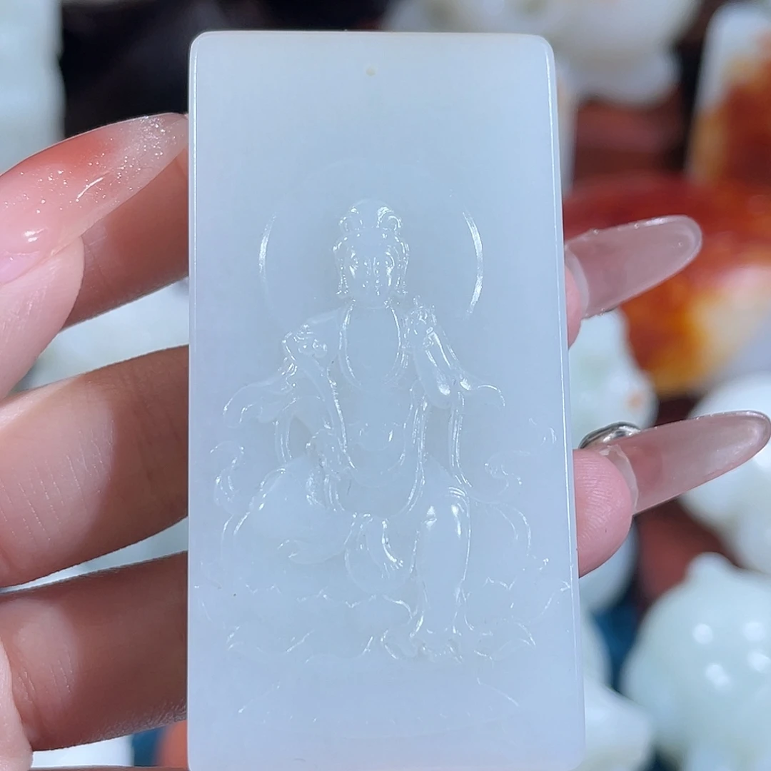 颈饰未镶嵌和田玉（糖玉）