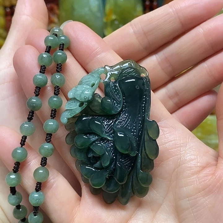 未镶嵌岫玉吊坠(赠链)