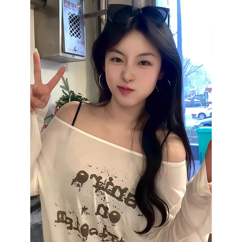 白色显瘦露肩长袖t恤女夏季2025新款宽松甜辣妹内搭打底罩衫上衣