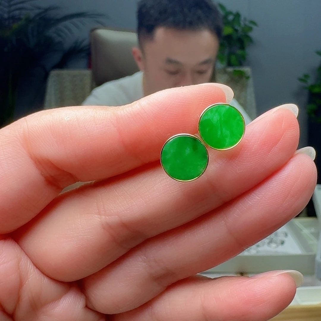 翡翠18K金镶嵌耳饰天然