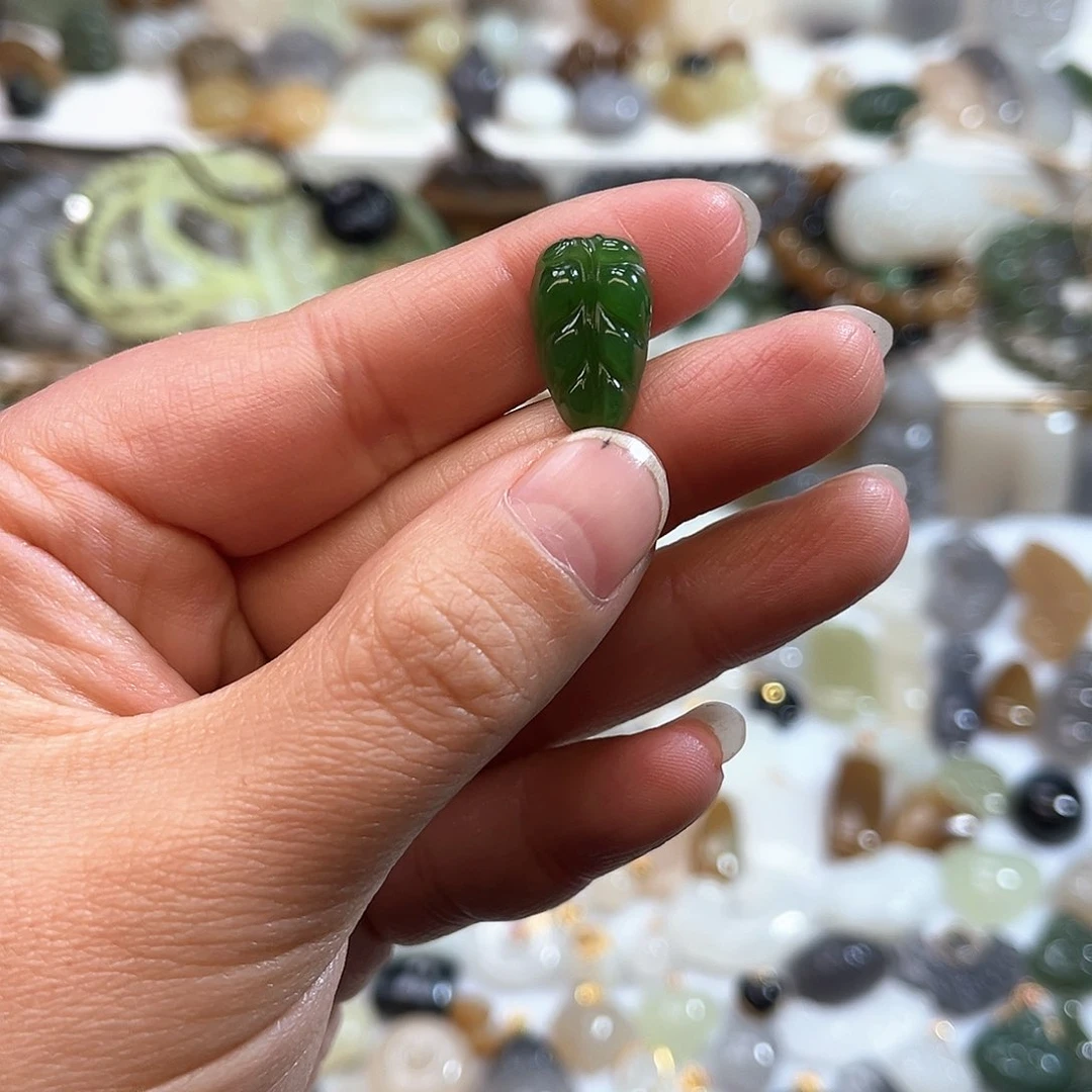 和田玉吊坠(不含链)18K金镶嵌知***…