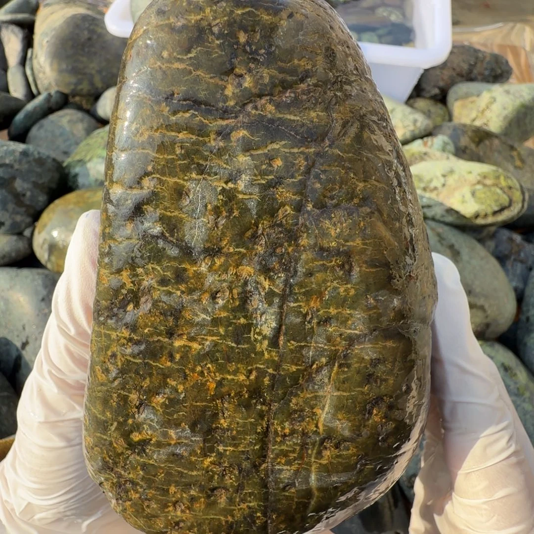 麦***1蛇纹石玉未镶嵌西藏藏玉药王石