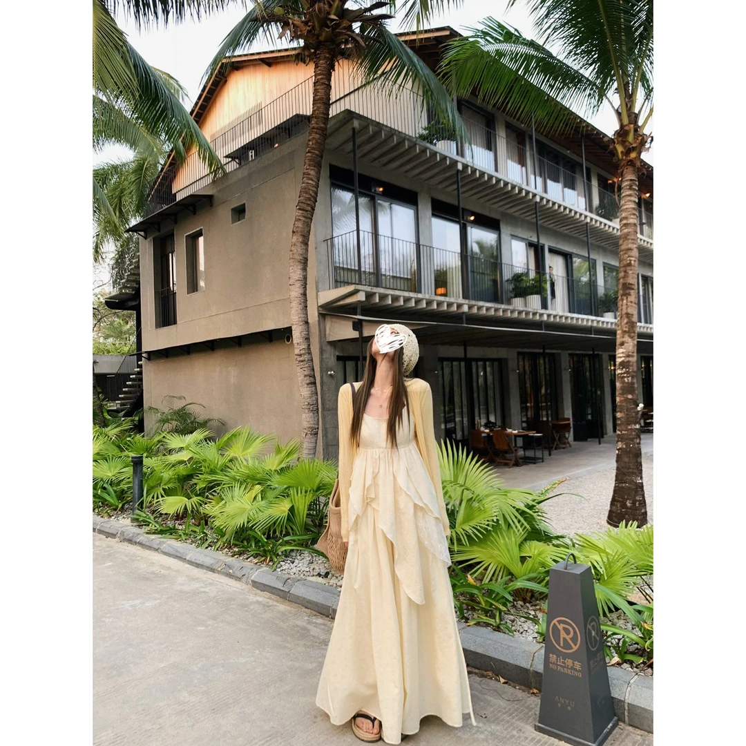 浪漫出逃/灵动感天丝不规则蕾丝吊带+裙裤套装