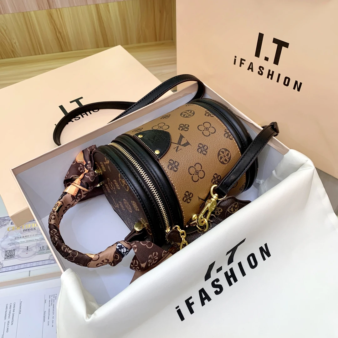 香港女士包包2025新款真皮手提发财桶小包高级感单肩斜挎水桶包女