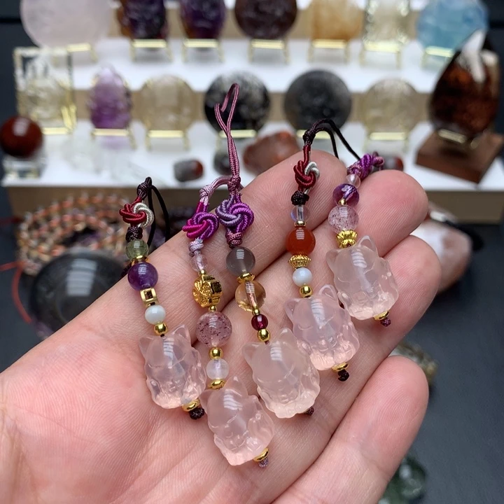 手机挂未镶嵌水晶随机发一个