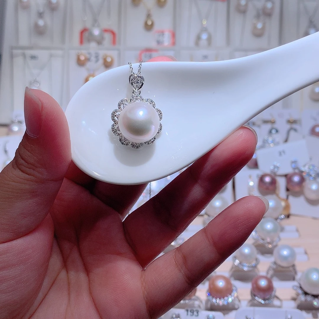 未镶嵌吊坠(赠链)淡水珍珠CC底部大瑕疵14.5mm