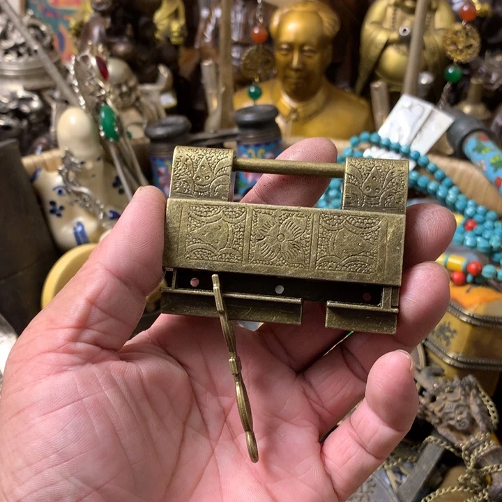 @***利一物一拍滑行锁子