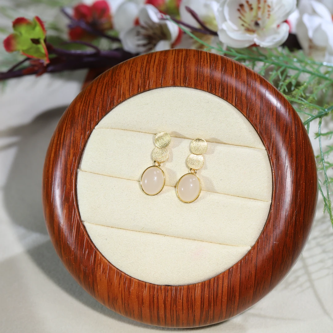 【汪氏精品】和田玉S925银藕粉耳钉 WCB 91702 G002 多样性发其一