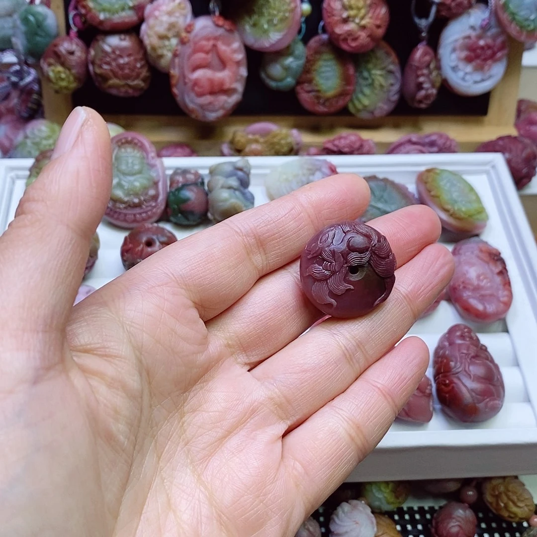 玛瑙/玉髓盐源玛瑙吊坠未镶嵌