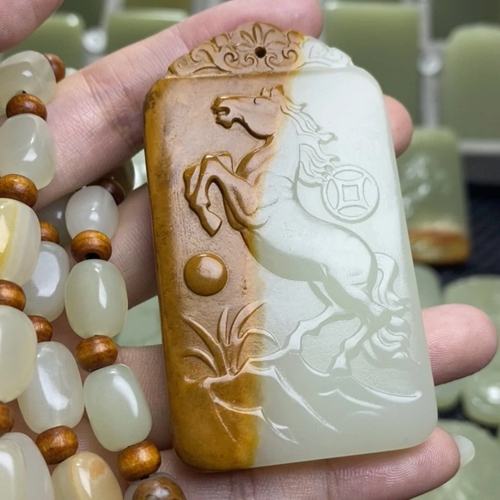 俏色巧雕马山水47