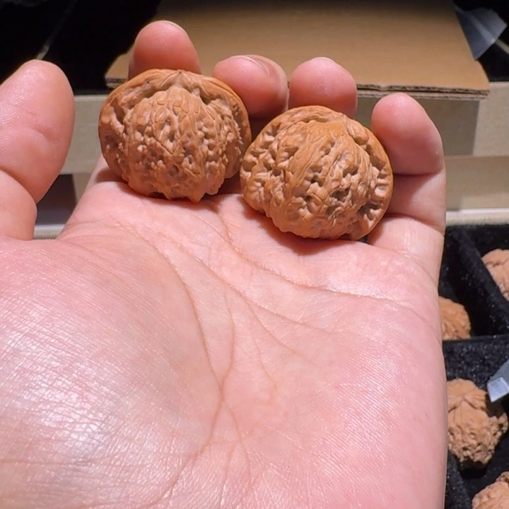 生***活文玩核桃吊坠白狮子