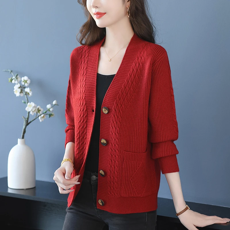 红色毛衣外套女春秋2025新款大码宽松上衣外搭短款V领针织衫开衫