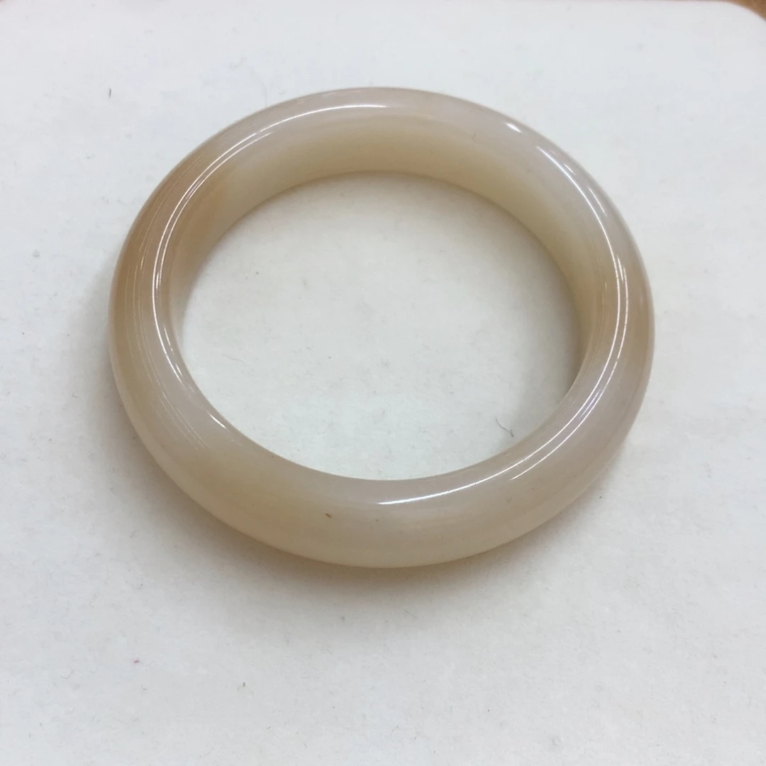 石英质玉未镶嵌手镯