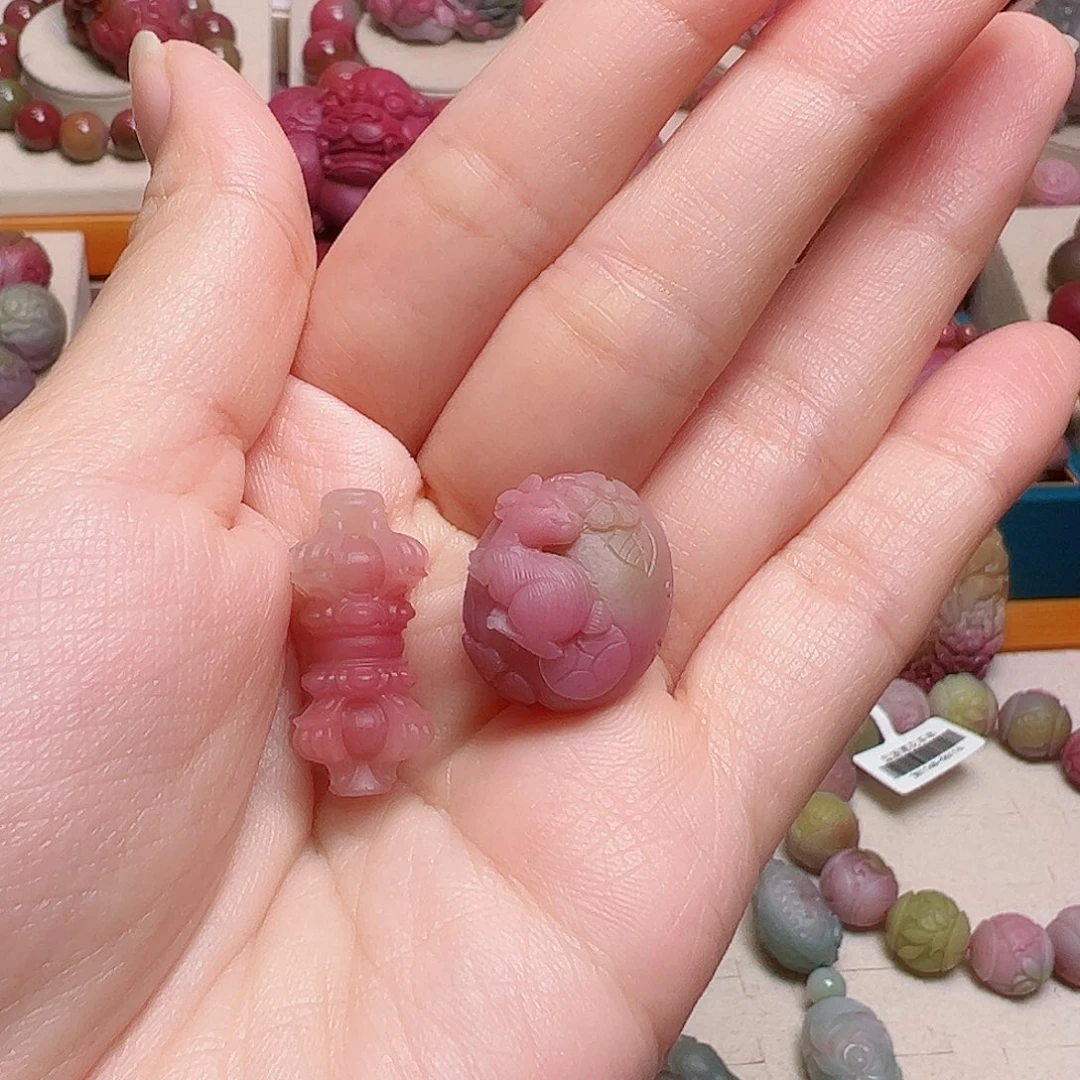未镶嵌定制石英质玉（盐源）@**?