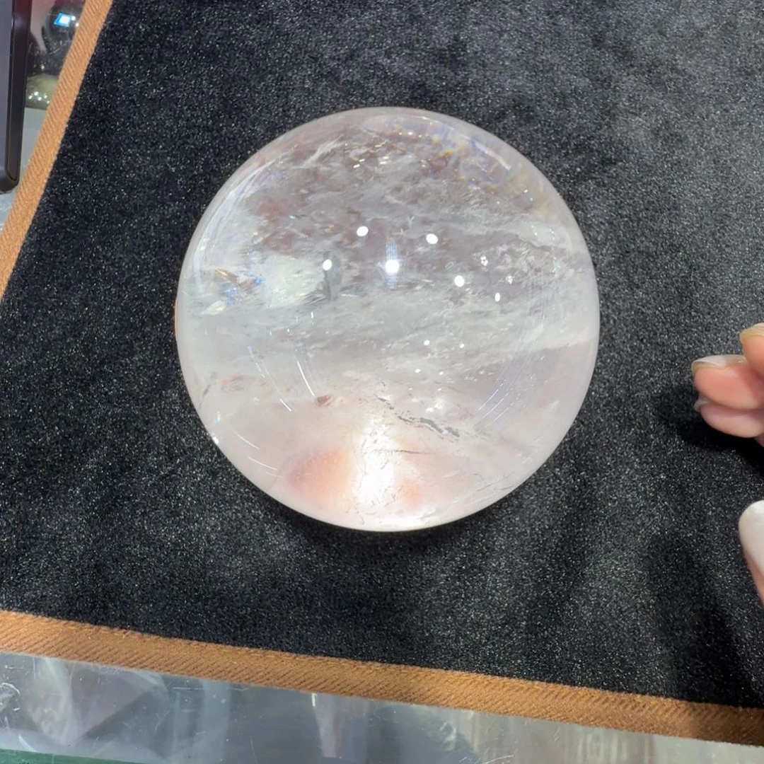 谢***颖未镶嵌珠宝半成品水晶