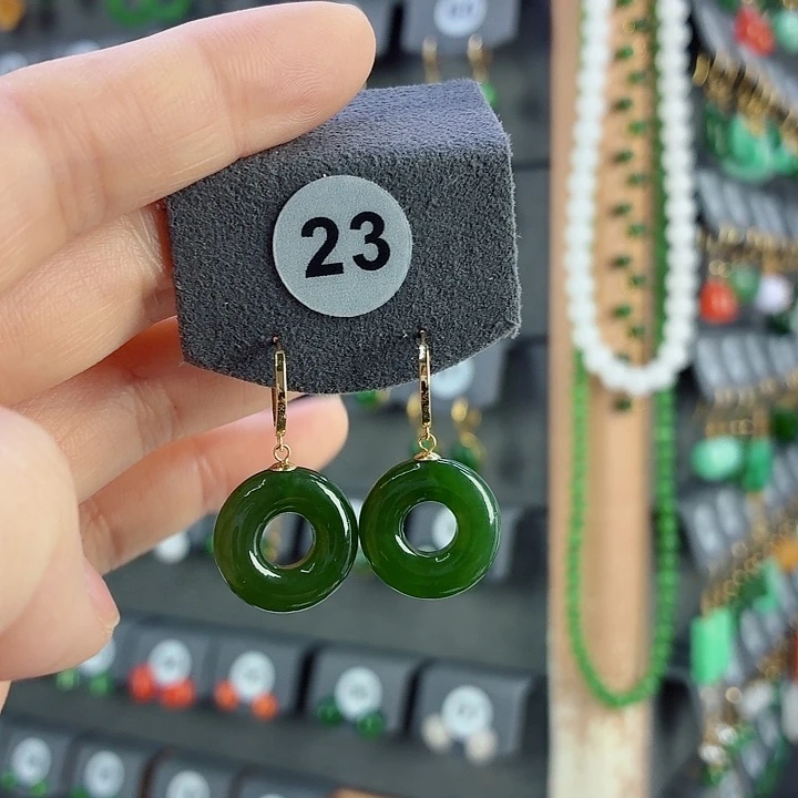 和田玉18K金镶嵌耳饰