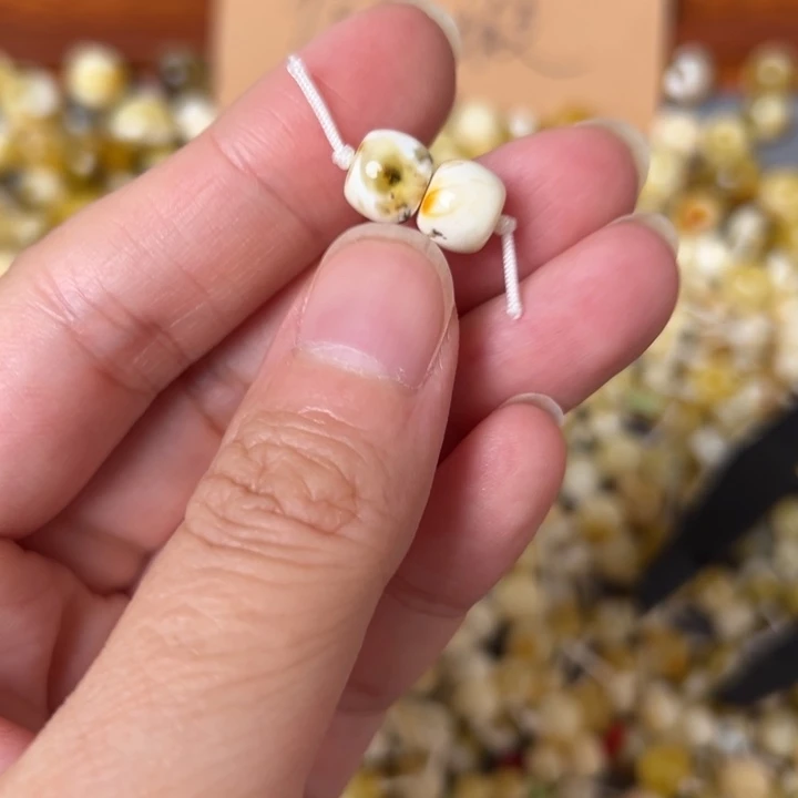 蜜蜡未镶嵌裸石8mm一对