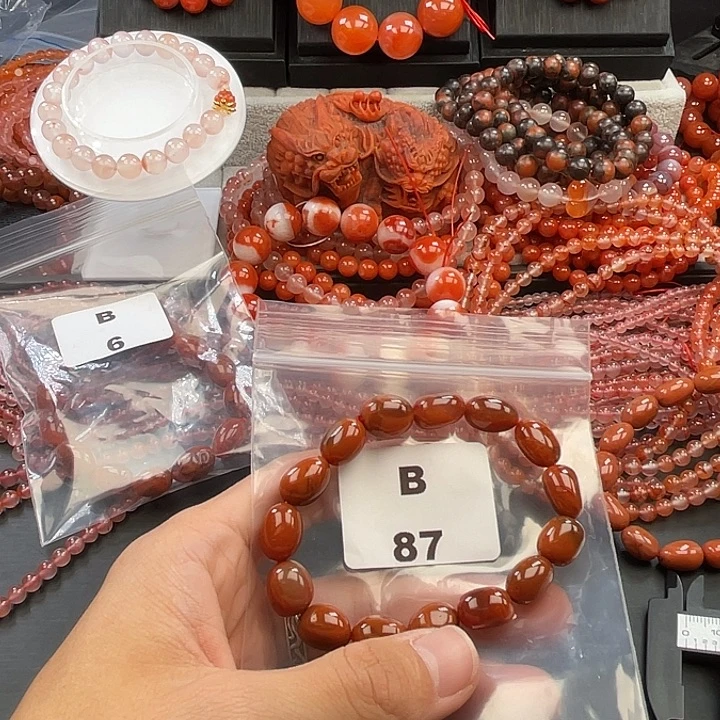 南红玛瑙未镶嵌多样性发货默认微瑕称重10mm