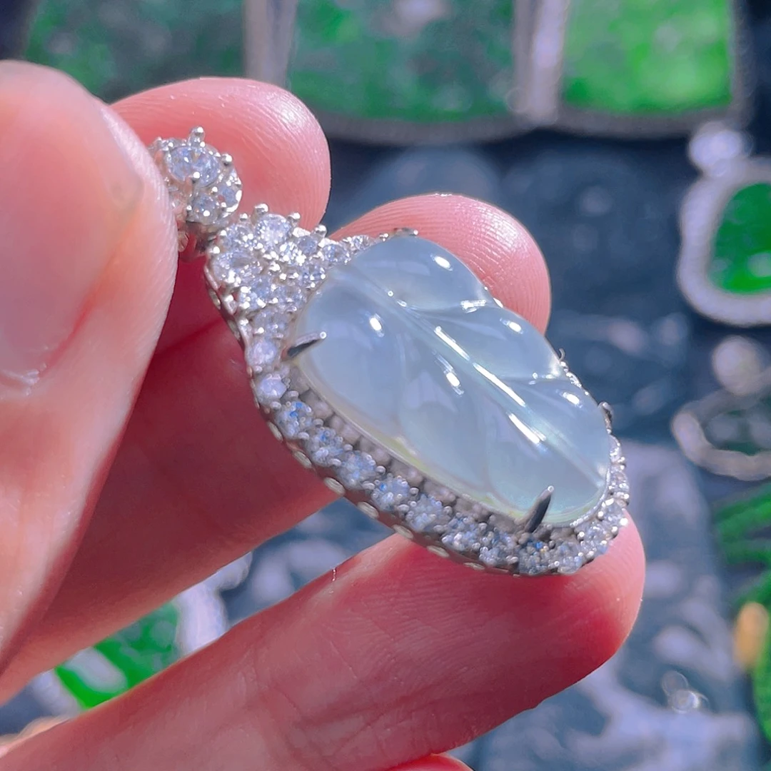 颈饰银S925镶嵌翡翠