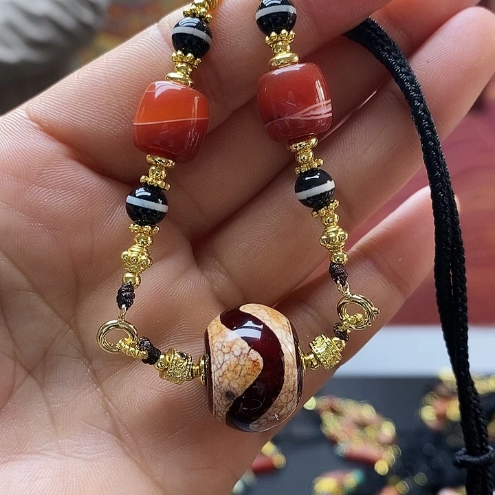 玛瑙/玉髓合金颈饰