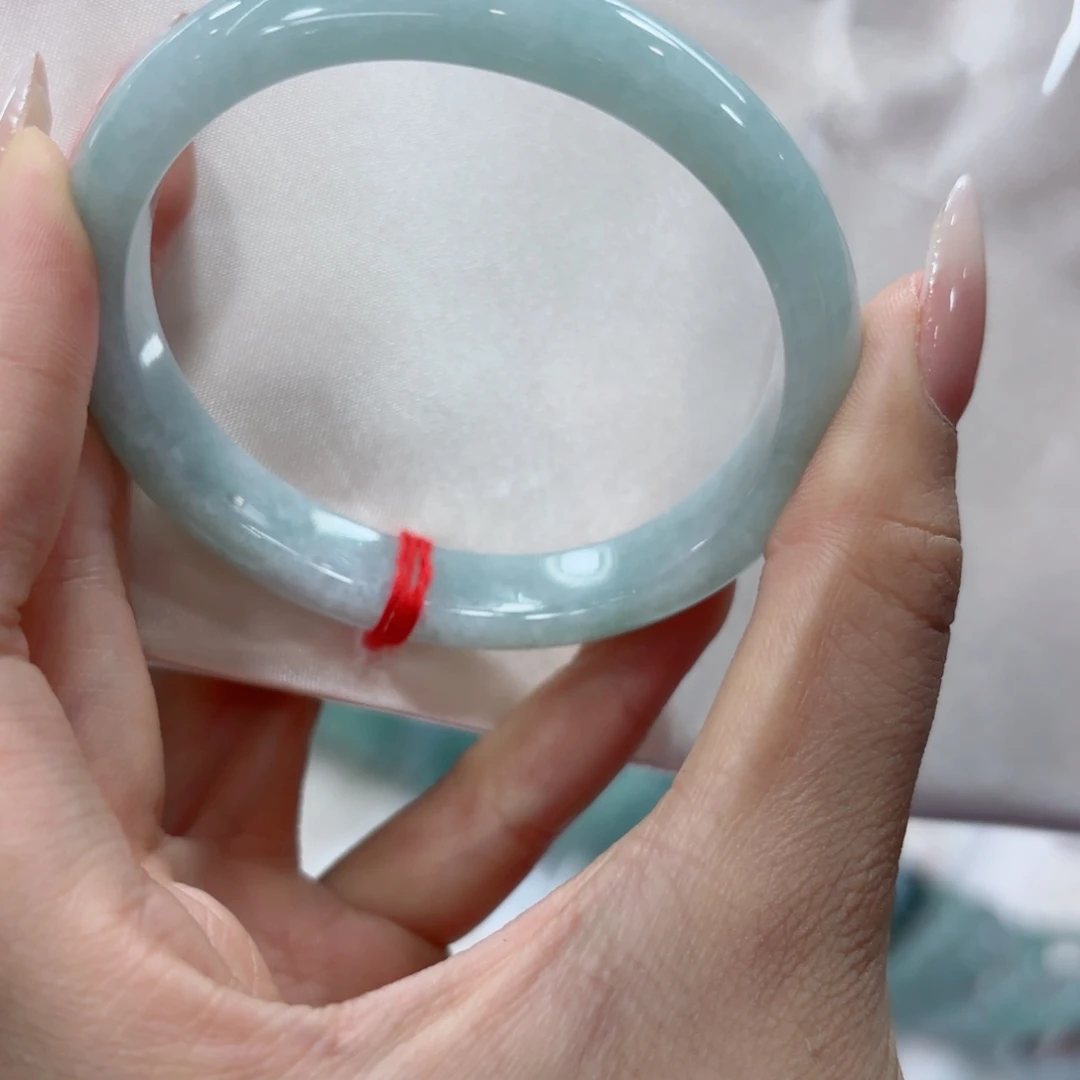 翡翠未镶嵌手镯翡翠