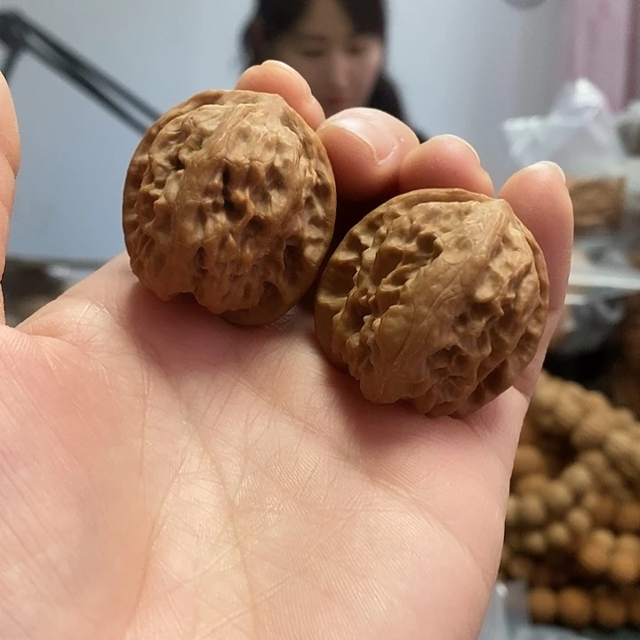 文玩核桃把件34野狼蜡皮