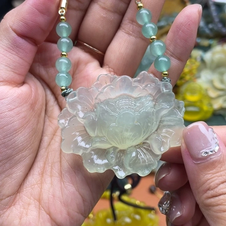 蛇纹石玉未镶嵌吊坠