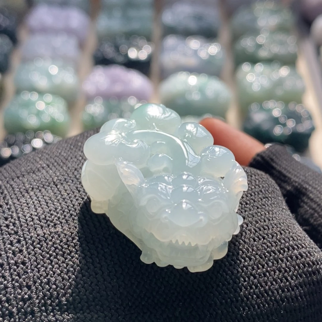 翡翠未镶嵌颈饰天然翡翠貔貅吊坠