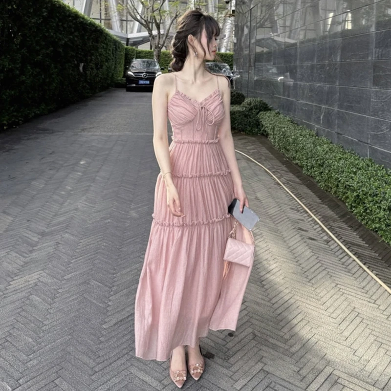 时尚气质氛围感吊带连衣裙女夏装2025年夏季新款度假风蛋糕长裙子