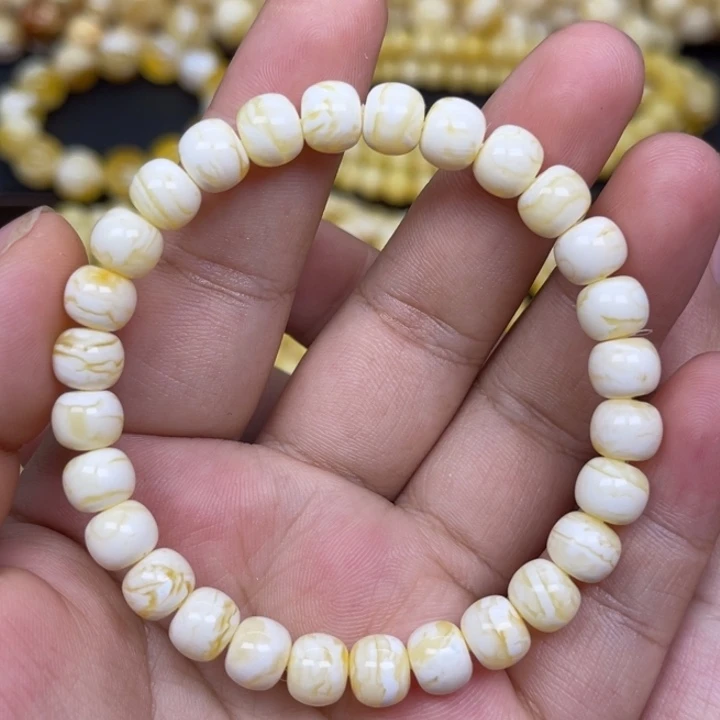 未镶嵌琥珀珠宝奇石