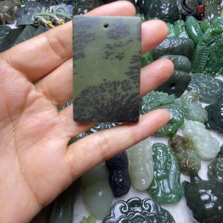 和田玉未镶嵌颈饰