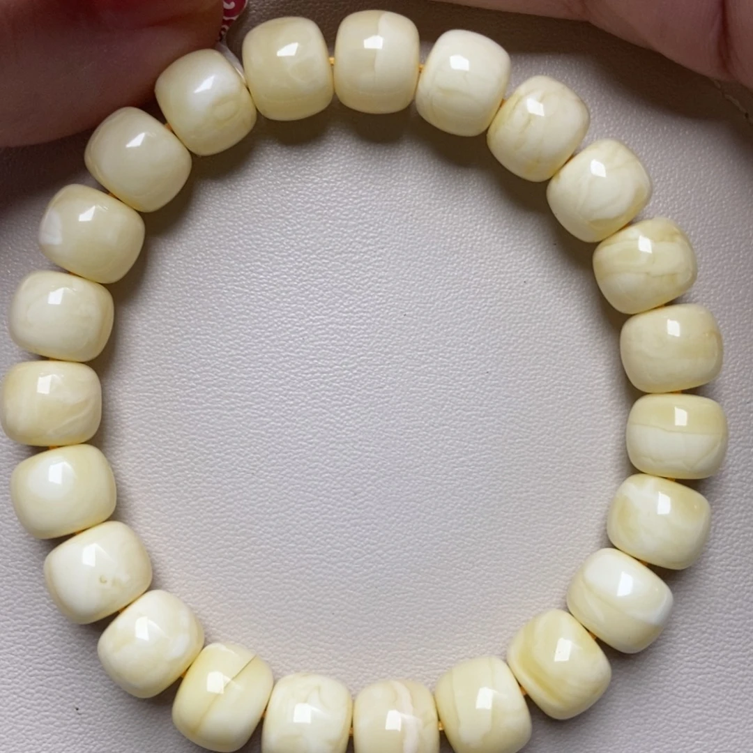 蜜蜡未镶嵌珠宝奇石242