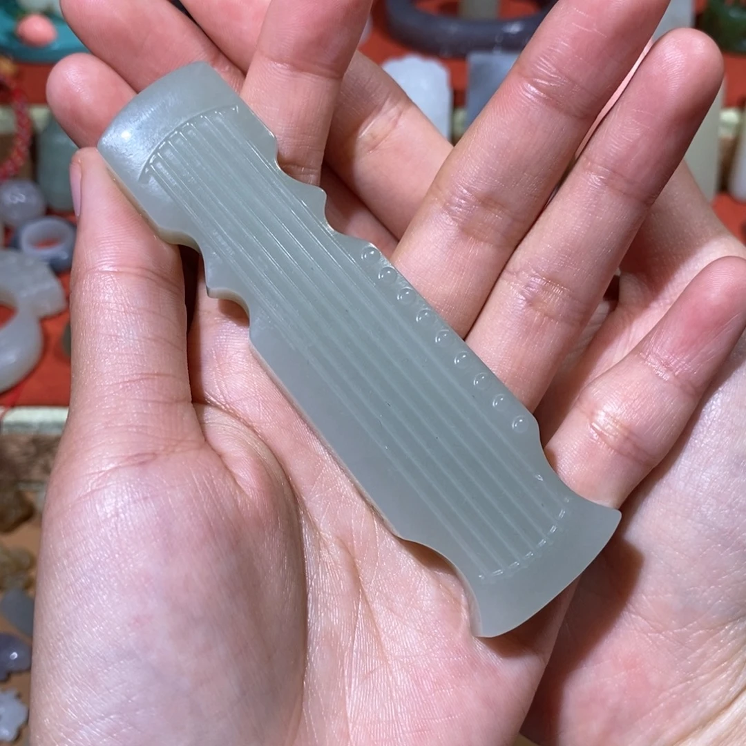 安***r和田玉未镶嵌颈饰