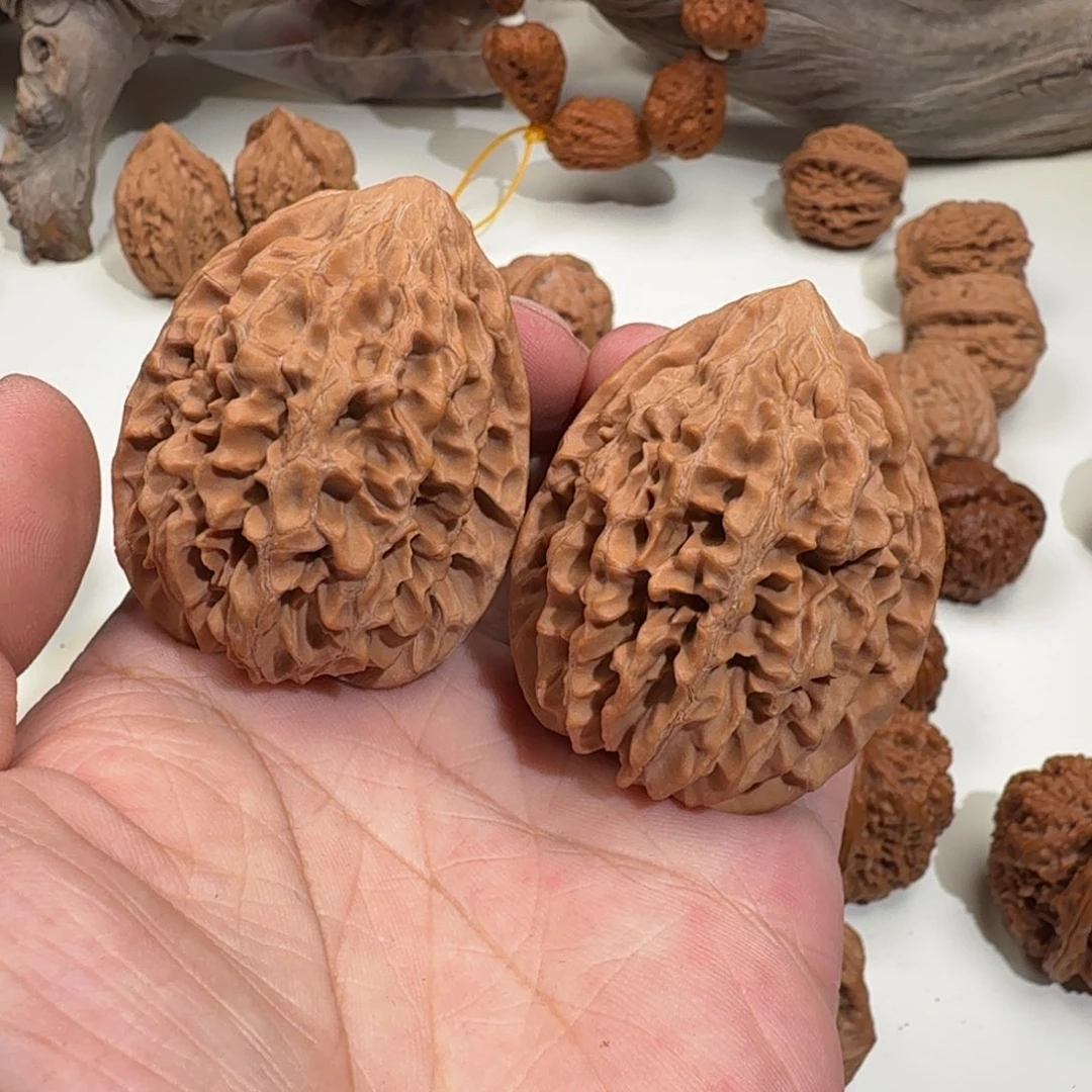 文玩核桃吊坠上车