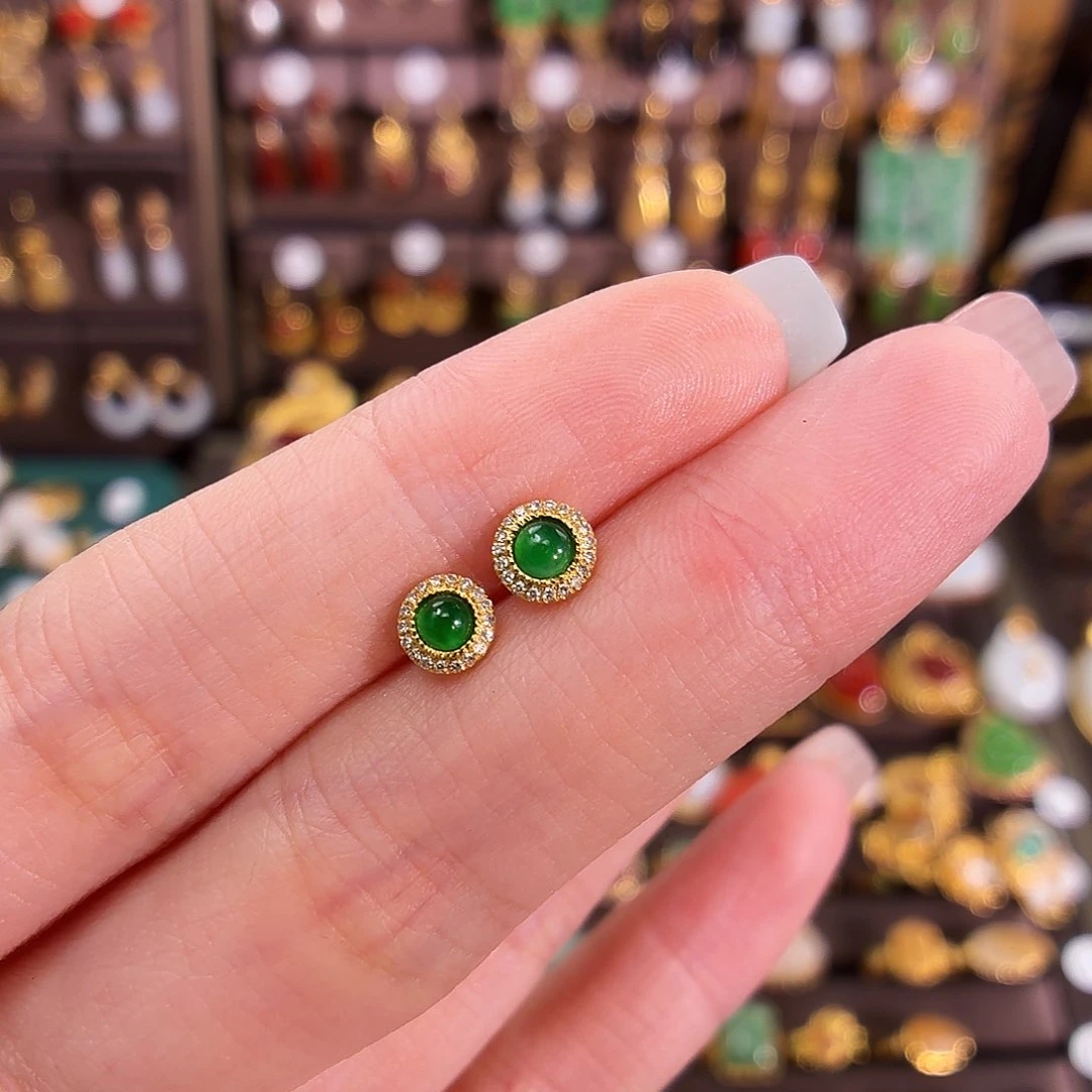 翡翠18K金镶嵌颈饰