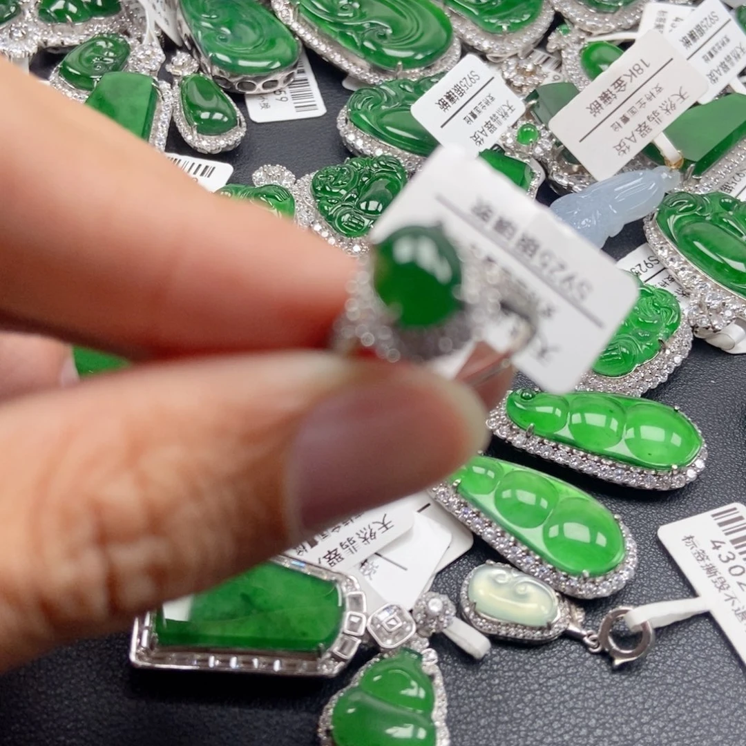 翡翠银S925镶嵌颈饰