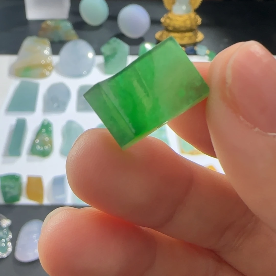 定制翡翠未镶嵌材料