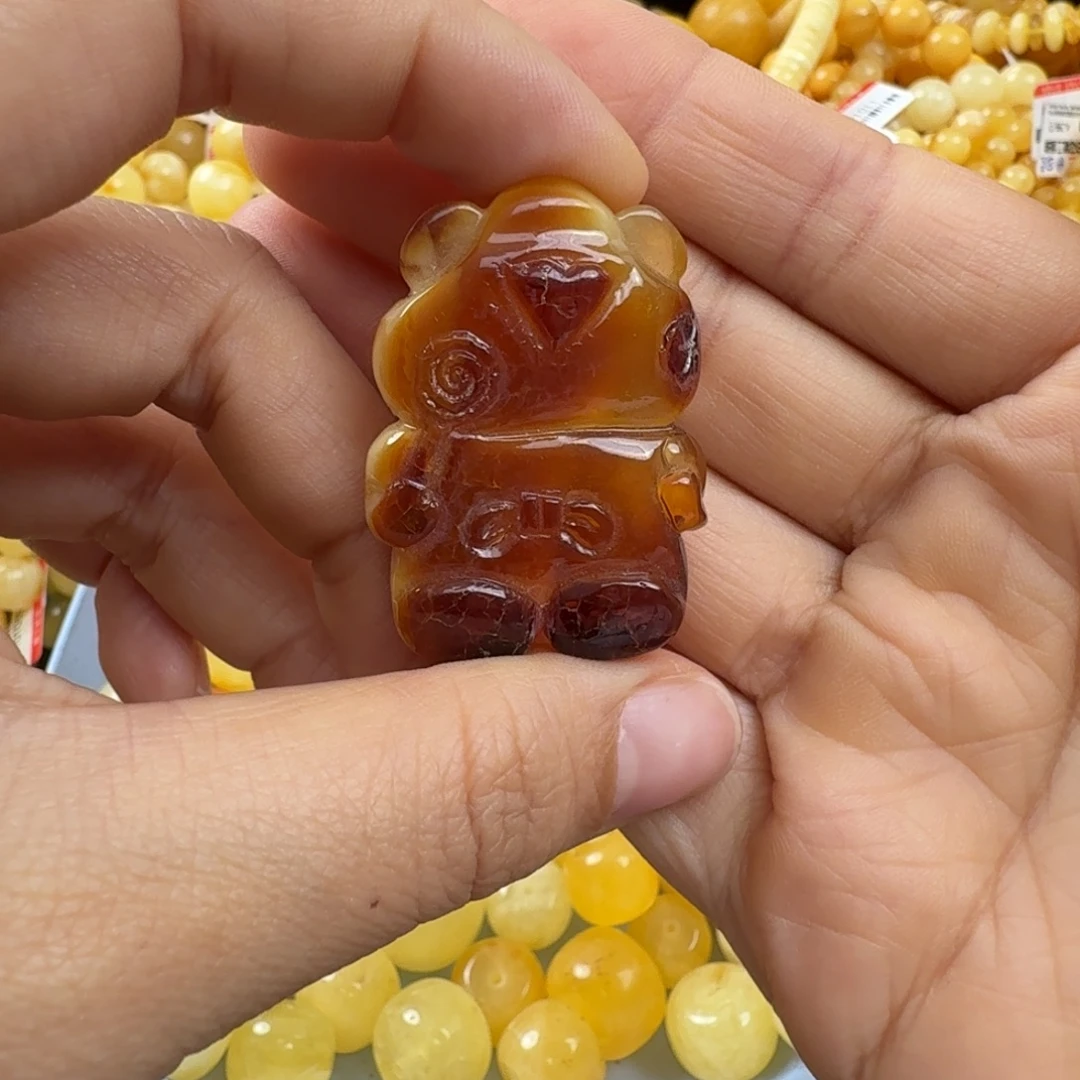 琥珀未镶嵌珠宝奇石