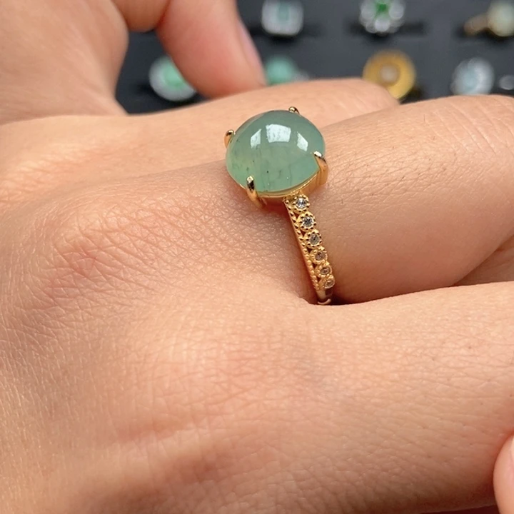 翡翠未镶嵌戒指戒指