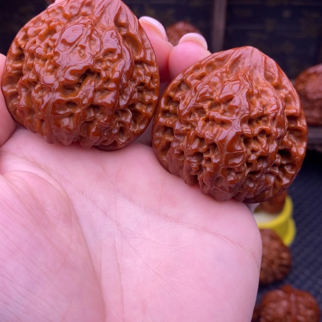 文玩核桃吊坠46尺官帽