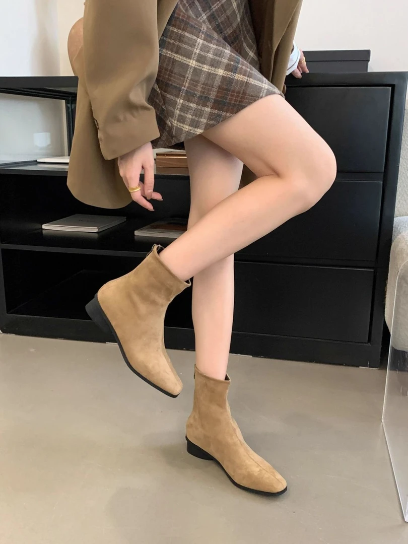 【鑫姐主推款】法式时尚圆头方头短靴英伦风粘胶一脚蹬中跟复古单靴