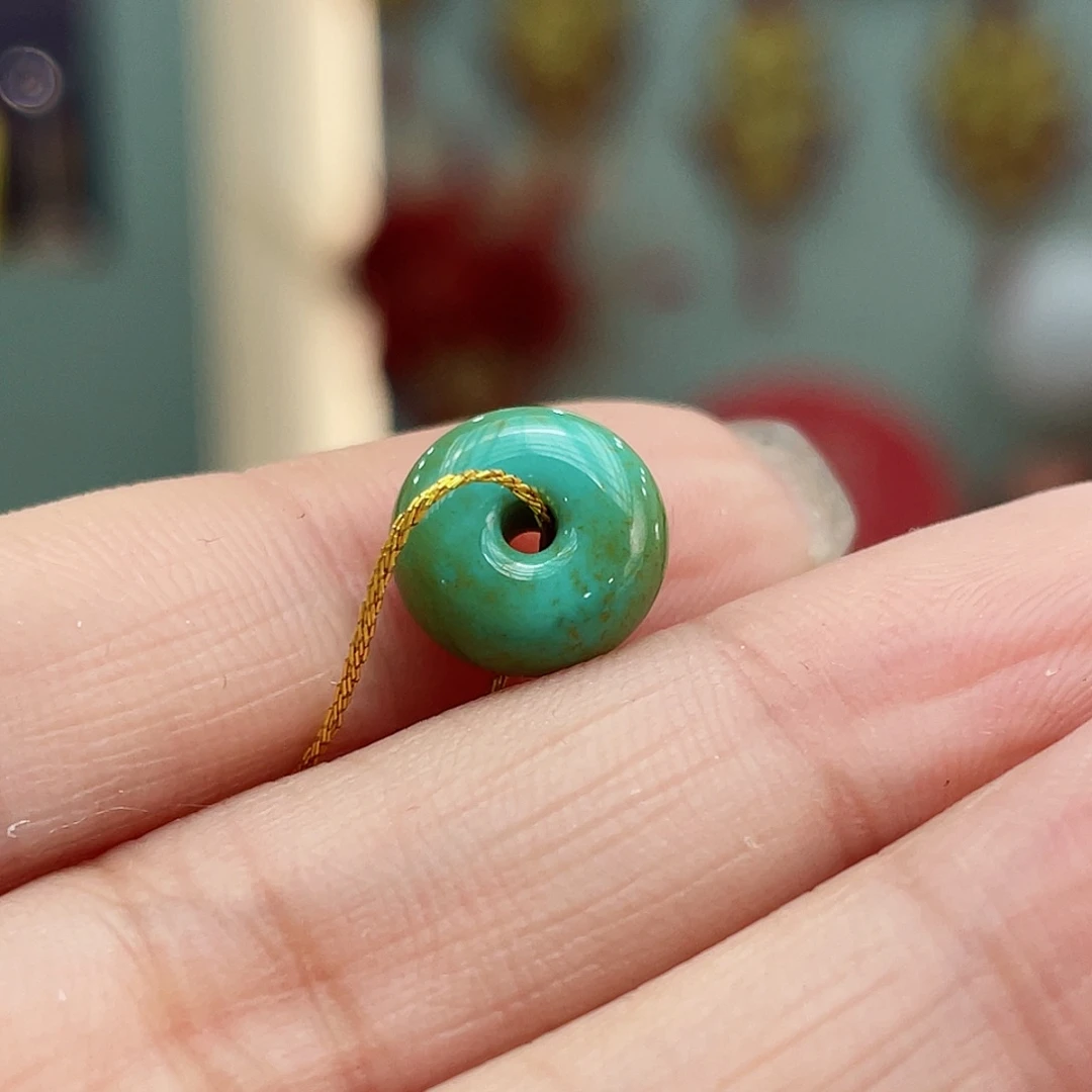 绿松石颈饰未镶嵌