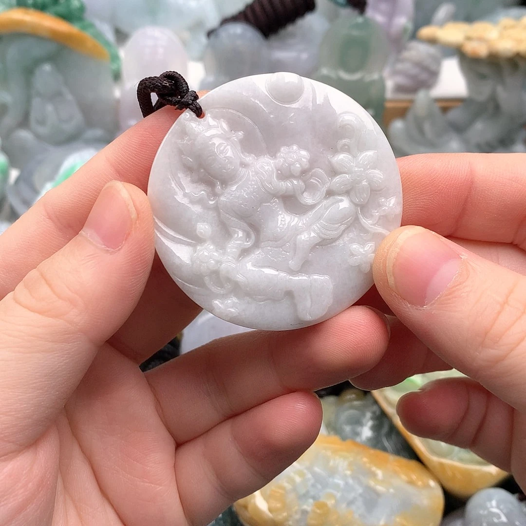 吊坠(不含链)未镶嵌翡翠