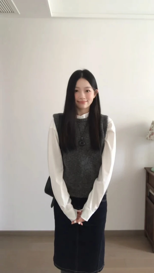 2025秋季新款时尚套装气质显瘦洋气休闲百搭白色打底衫背心半裙